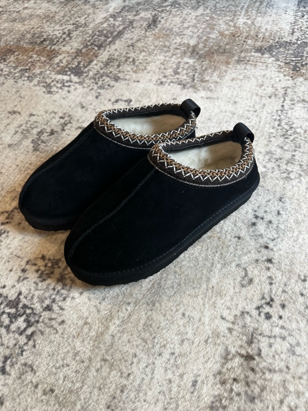 Black Women's Suede Clog Mules with Decorative Stitching